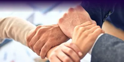 Imagen movil brazos en el únete